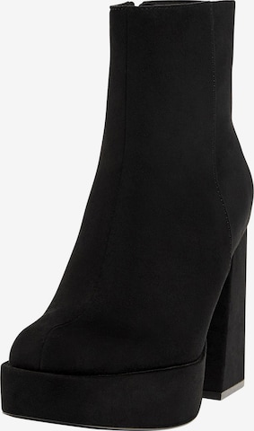 Pull&Bear Ankle boots in Black: front