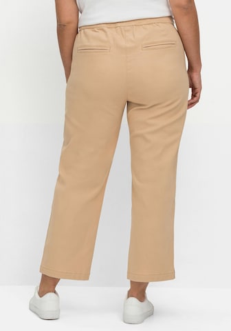 SHEEGO - regular Pantalón plisado en beige