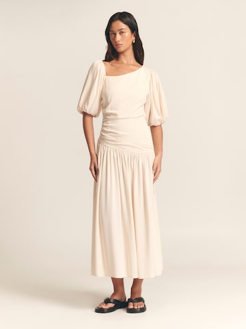 Robe 'Joie' St MRLO en beige : devant