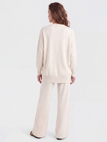 APART Sweater in Beige