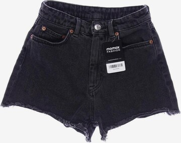 Monki Shorts in XS in Black: front