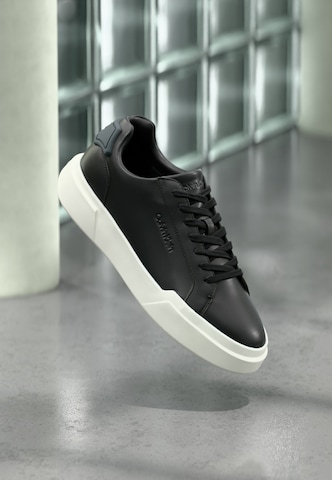 Sneaker bassa di Calvin Klein in nero