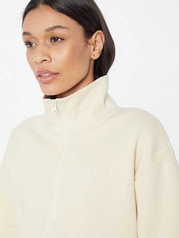 Casall Athletic Sweatshirt in Beige