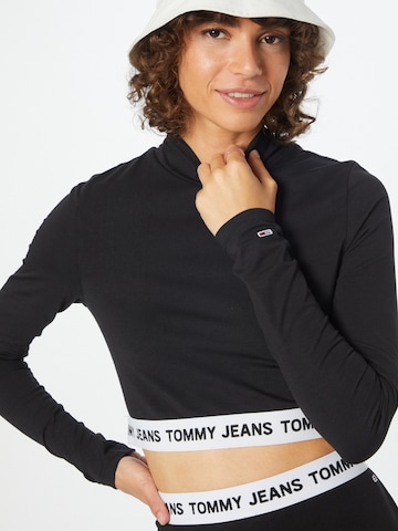 Tricou de la Tommy Jeans pe negru