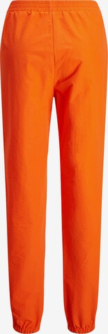 Tapered Pantaloni 'HAILEY' di JJXX in arancione