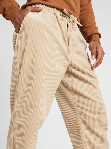 Regular Pantalon 'KURT' Wax London en beige