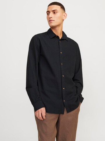 Coupe regular Chemise 'Summer' JACK & JONES en noir : devant