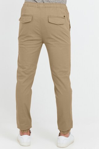 !Solid Tapered Chinohose 'THEREON' in Beige