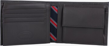 TOMMY HILFIGER Portemonnaie 'ETON' in Braun