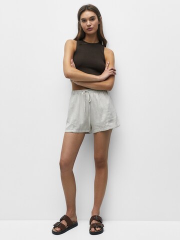 Pull&Bear Regular Shorts in Beige