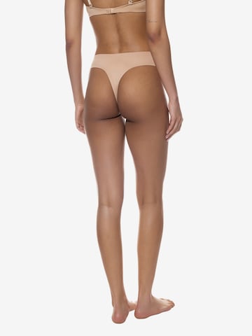 Mey Thong 'Illusion' in Beige