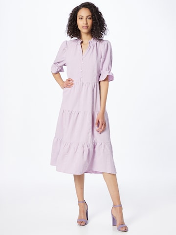 minus - Vestidos camiseiros 'Bergitta' em roxo: frente