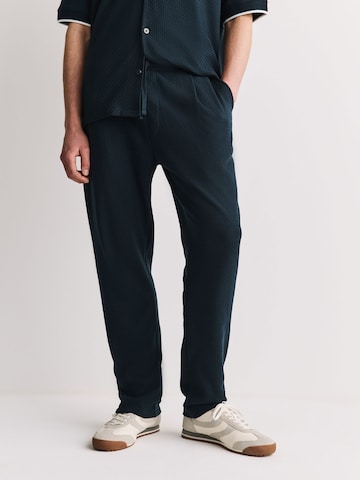 Next - regular Pantalón plisado en azul: frente