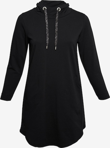 Aprico Dress in Black: front
