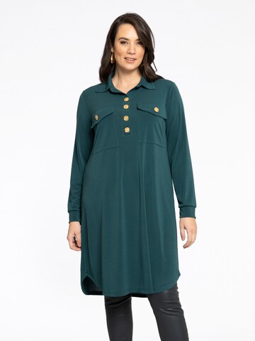 Yoek Shirt Dress in Green: front
