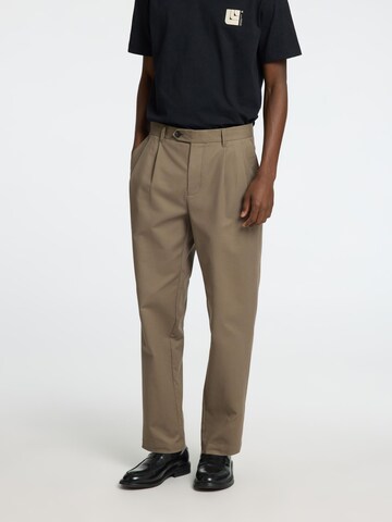 SELECTED HOMME Regular Trousers with creases in Grey: front
