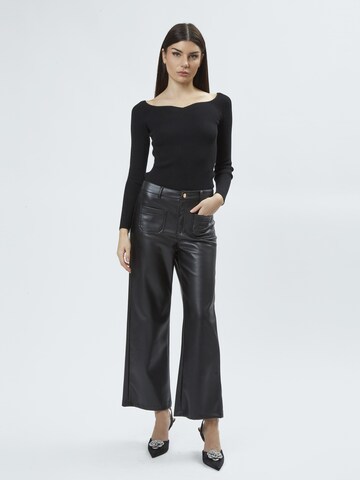 Influencer - Jersey en negro