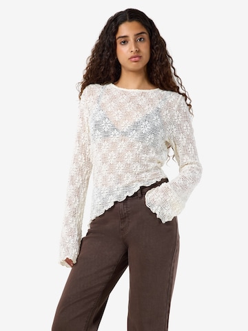 Noisy may Shirt 'NMRILEY' in White: front
