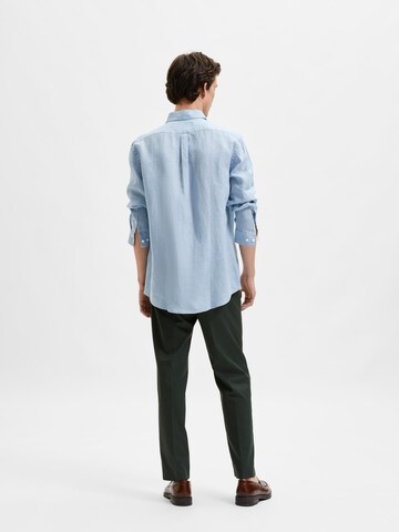 SELECTED HOMME Comfort Fit Skjorte 'Kylian' i blå