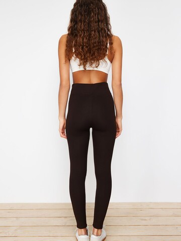 Trendyol Skinny Leggings in Braun