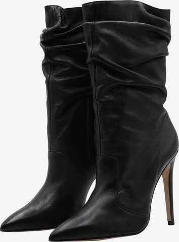 faina Ankle Boots in Black