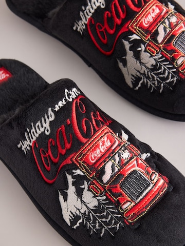 Next Hjemmesko 'Coca-Cola' i sort
