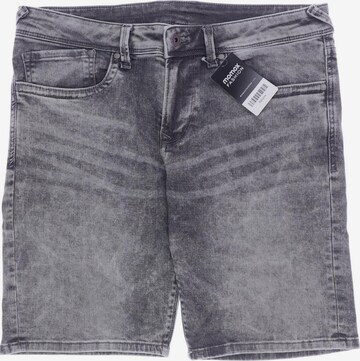 Pepe Jeans Shorts in 36 in Grey: front