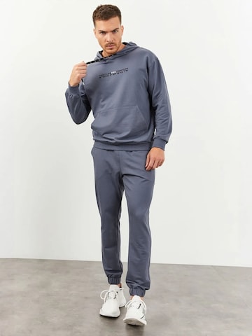Survêtement Tommy Life en gris : devant