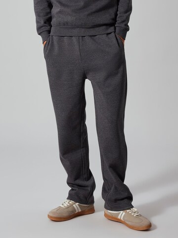 NAME IT Regular Broek 'Nizu' in Grijs: voorkant