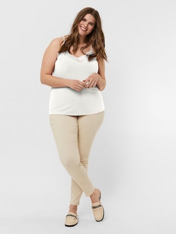 Top 'Ana' di Vero Moda Curve in bianco