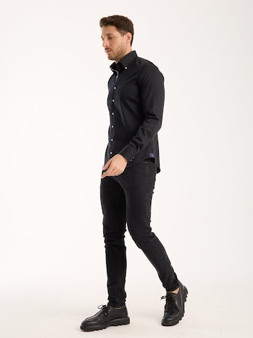 7Camicie Slim fit Zakelijk overhemd 'Roma Iconic Satin Man Shirt Black' in Zwart