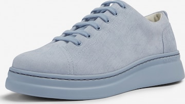 Baskets basses CAMPER en bleu : devant