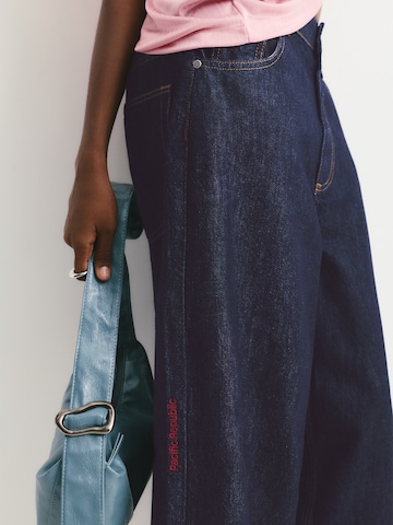 Pull&Bear Flared Jeans 'Pacific' in Blue