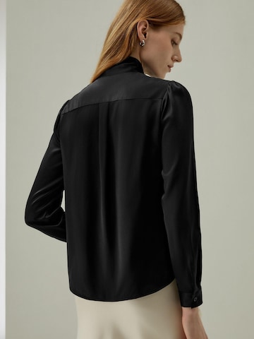 Lilysilk - Blusa 'LILYSILK Seidenbluse mit Schleife' en negro