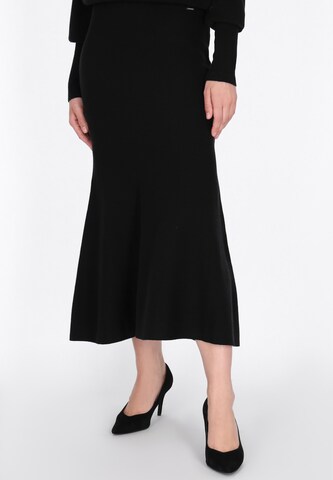 DreiMaster Klassik Skirt in Black: front