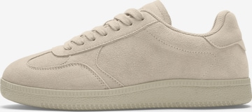 Baskets basses SELECTED en gris : devant