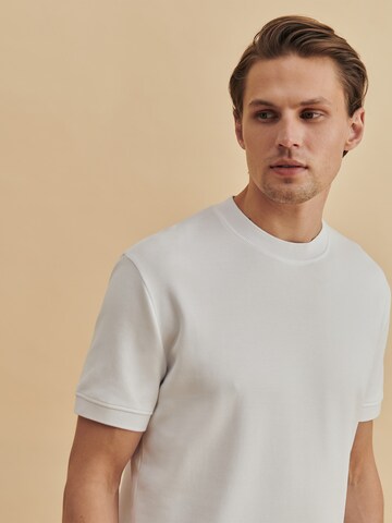 T-Shirt 'Christos' DAN FOX APPAREL en blanc