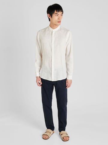 Coupe regular Chemise NOWADAYS en blanc