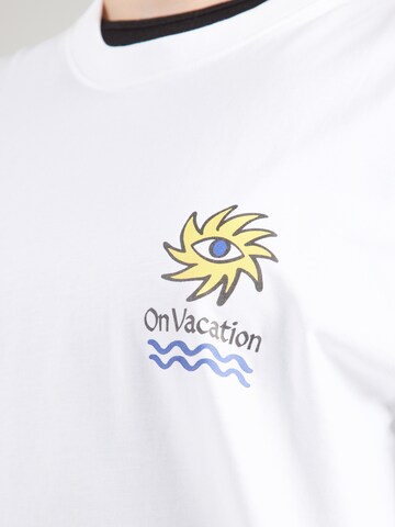 On Vacation Club Shirts 'Sun Eye' i hvid