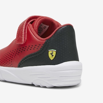 Baskets PUMA en rouge