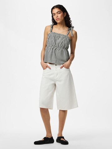 Top 'PCABRIELLE' di PIECES in nero: frontale