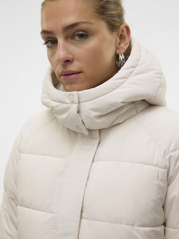 VERO MODA Зимняя куртка 'DIANA' в Белый