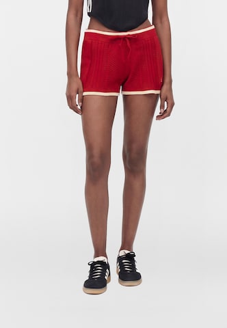 Regular Pantaloni de la ADIDAS ORIGINALS pe roșu: față