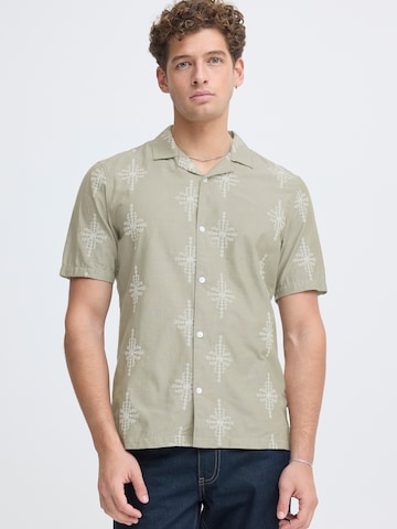 Casual Friday - Ajuste regular Camisa 'CFLEOPOLD' en verde: frente