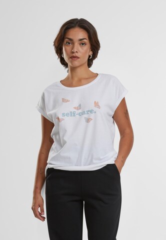 Merchcode Shirt in White: front