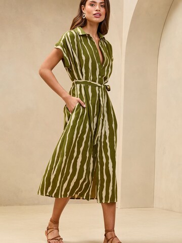 Lipsy Kleid in Grün