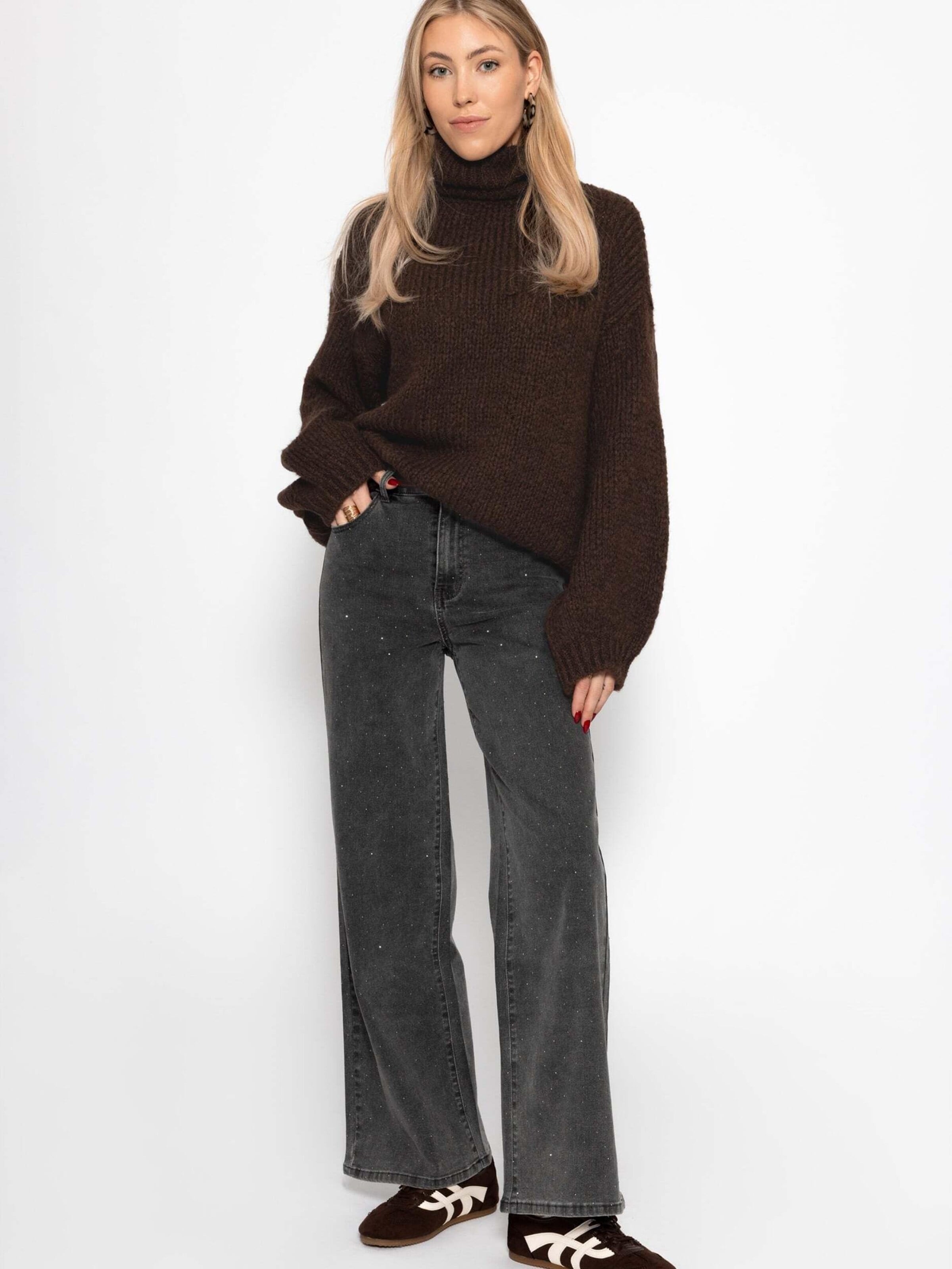 SASSYCLASSY Oversized sweater in Brown