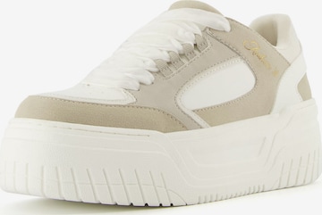 Bershka Låg sneaker i beige