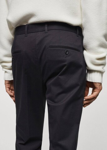 MANGO MAN Slim fit Pleat-Front Pants 'Juno' in Blue