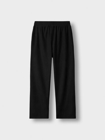 Burocs Regular Pants in Black
